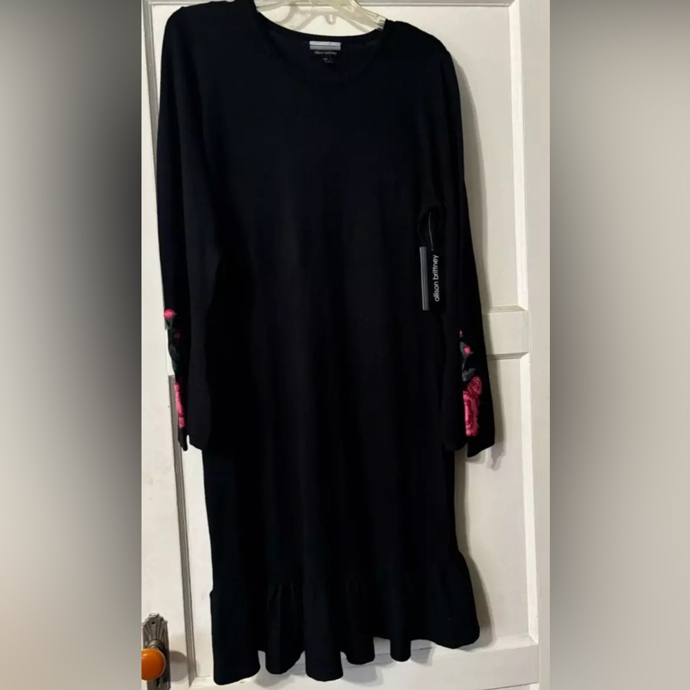 Allison Brittany Sweater Dress Women’s Size XL Black w/ red floral Sleeve